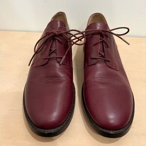 Eileen Fisher Women’s Burgundy Oxford Shoes (Size 8)